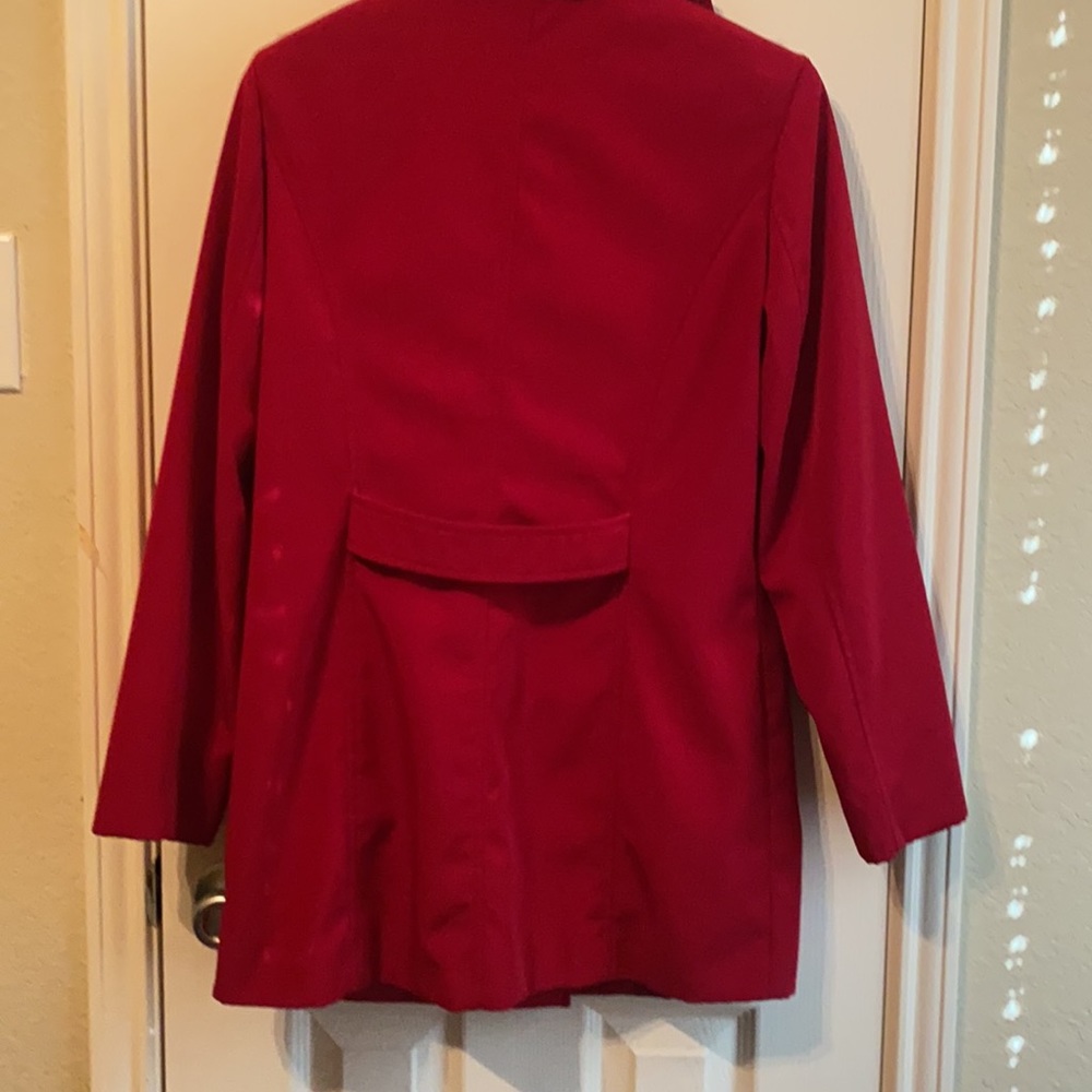 Red jacket - Picture 6 of 6